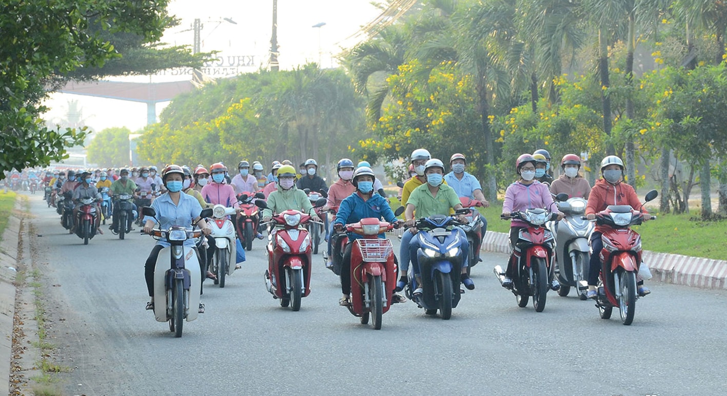   Nhiều doanh nghiệp tại Khu Công nghiệp Tân Hương đã hoạt động trở lại.