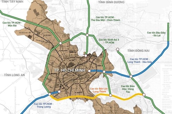Cao tốc TP HCM - Thủ Dầu Một - Chơn Thành có tổng chiều dài 68,7 km, trong đó đoạn đi qua TP HCM dài khoảng 1,7 km, qua tỉnh Bình Dương khoảng 60 km và qua tỉnh Bình Phước là 7 km. Quy mô dự án 6 làn xe, với vận tốc thiết kế 80-100km/h.