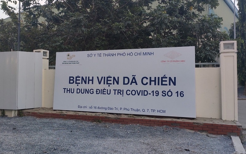 Trước diễn biến cố ca mắc mới cũng như ca tử vong đang có chiều hướng ra tăng, TP.HCM tính toán phương án huy động thêm 390 nhân sự là bác sĩ, điều dưỡng từ 16 bệnh viện chi viện cho các bệnh viện dã chiến 3 tầng chăm sóc điều trị bệnh nhân COVID-19.