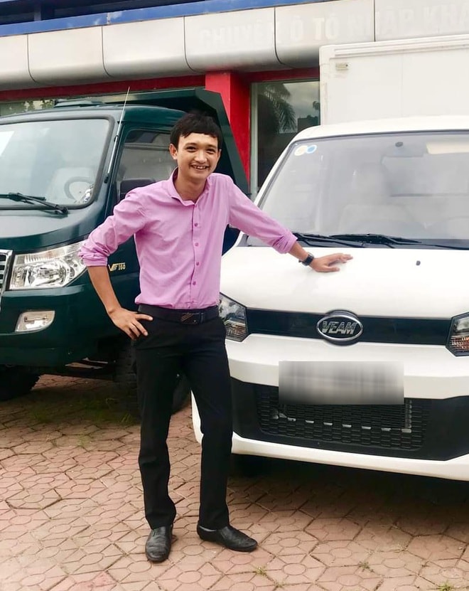 Bánh đa sau khi ra lò sẽ được xưởng vận chuyển đến các điểm kinh doanh bằng ô tô tải (Ảnh: NVCC).