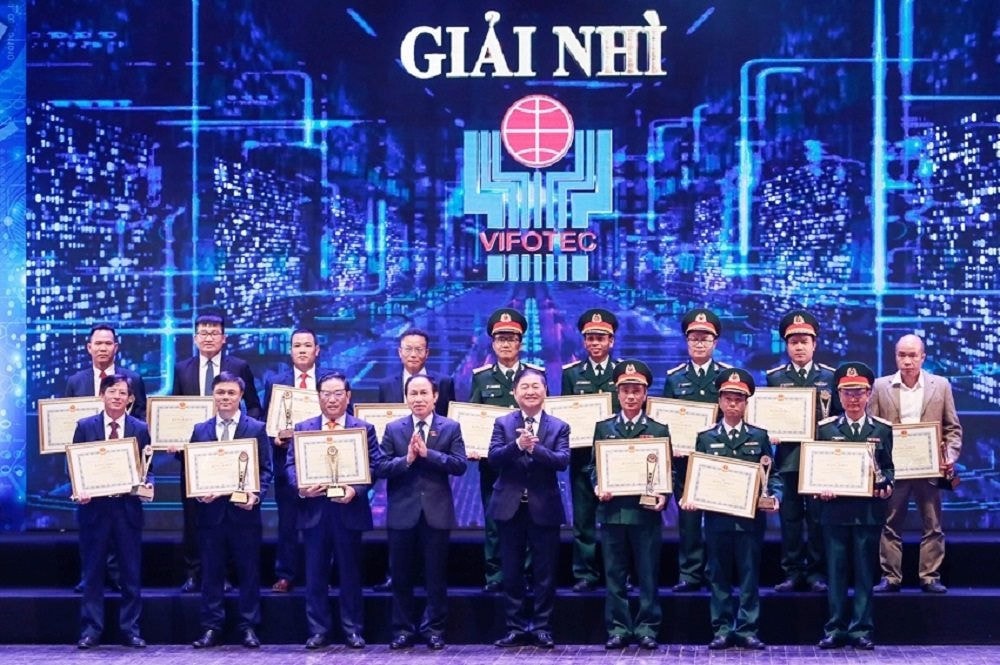 giai Nhi - 2020