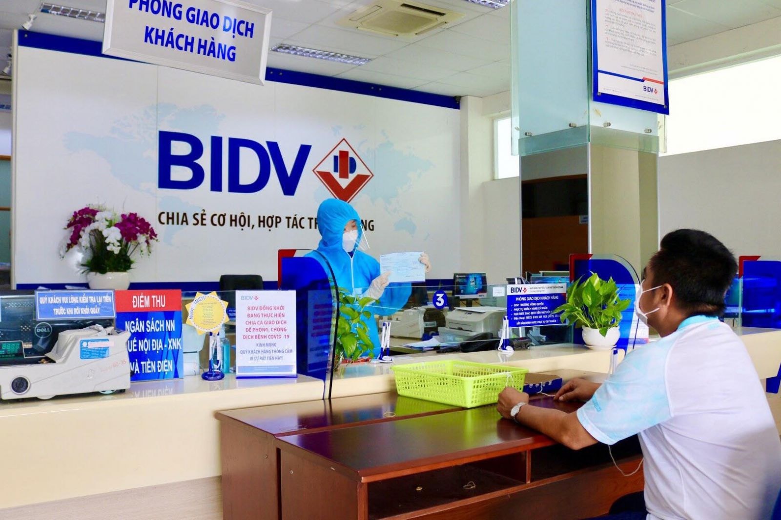 BID sẽ tăng vốn điều lệ lên 50 ngàn tỷp/trong quí cuối của năm 2021 bằngp/việc chia cổ tức cho cổ đông với ty lệ