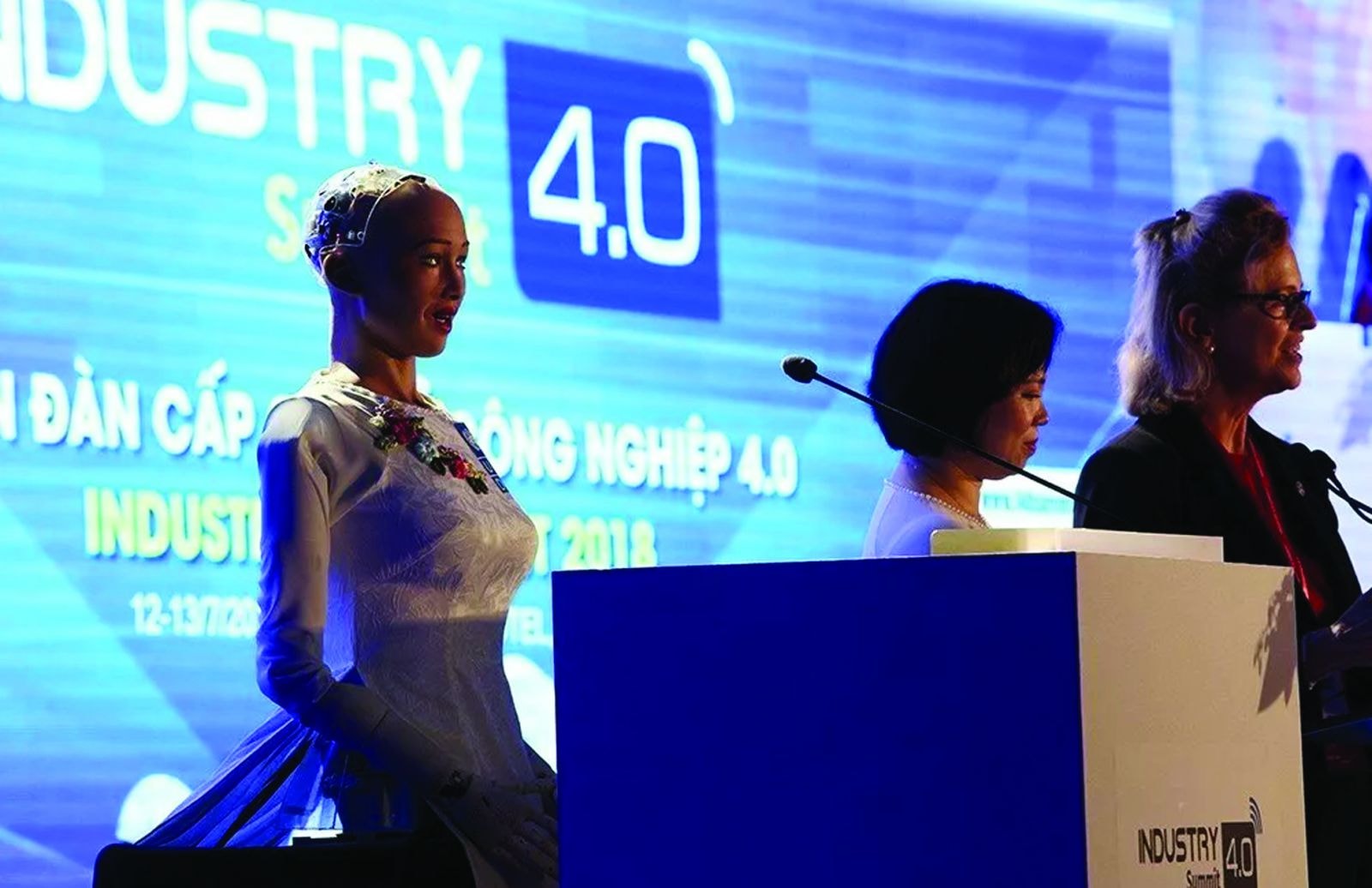 Sophia - robot đầu tiên trên thế giới trong được cấp quyền công dân từng nói