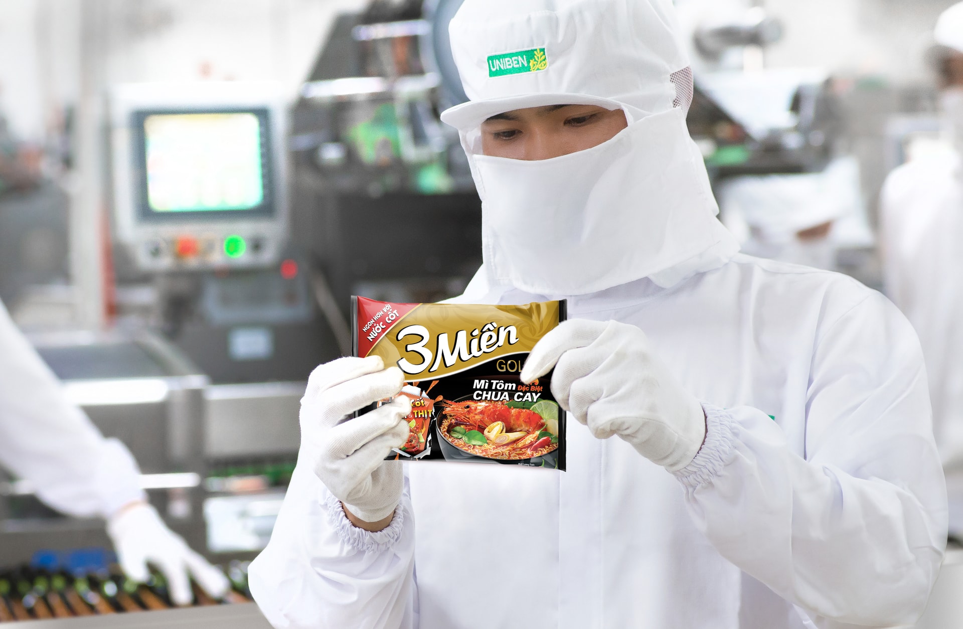 Các chuyên gia R&D của Uniben đã nghiên cứu và cho ra đời những sản phẩm chắt lọc tinh túy ẩm thực Việt.