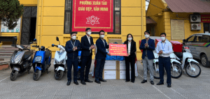 UBND phường Xuân Tảo: Kích hoạt đội phản ứng nhanh trong trường hợp đủ điều kiện điều trị F0 thể nhẹ tại nhà UBND phường Xuân Tảo: Kích hoạt đội phản ứng nhanh trong trường hợp đủ điều kiện điều trị F0 thể nhẹ tại nhà