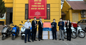 UBND phường Xuân Tảo: Kích hoạt đội phản ứng nhanh trong trường hợp đủ điều kiện điều trị F0 thể nhẹ tại nhà UBND phường Xuân Tảo: Kích hoạt đội phản ứng nhanh trong trường hợp đủ điều kiện điều trị F0 thể nhẹ tại nhà