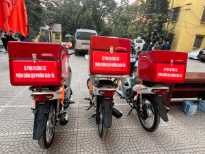 UBND phường Xuân Tảo: Kích hoạt đội phản ứng nhanh trong trường hợp đủ điều kiện điều trị F0 thể nhẹ tại nhà UBND phường Xuân Tảo: Kích hoạt đội phản ứng nhanh trong trường hợp đủ điều kiện điều trị F0 thể nhẹ tại nhà