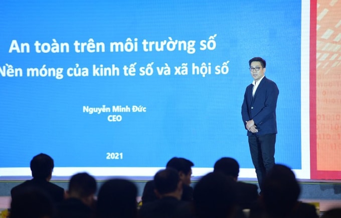 CEO Nguyễn Minh Đức trình bày tại diễn đàn.