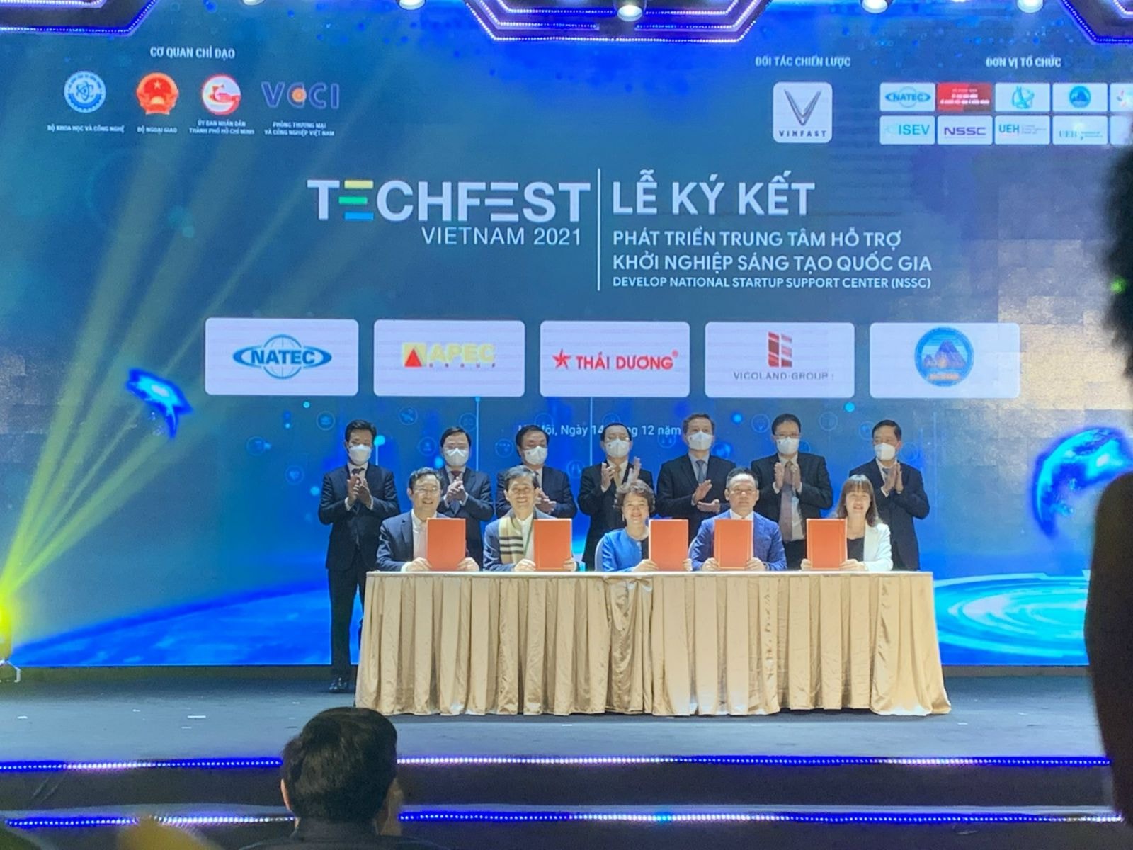 Vicoland Group ký kết thoả thuận hợp tác với các bên tại Techfest 2021