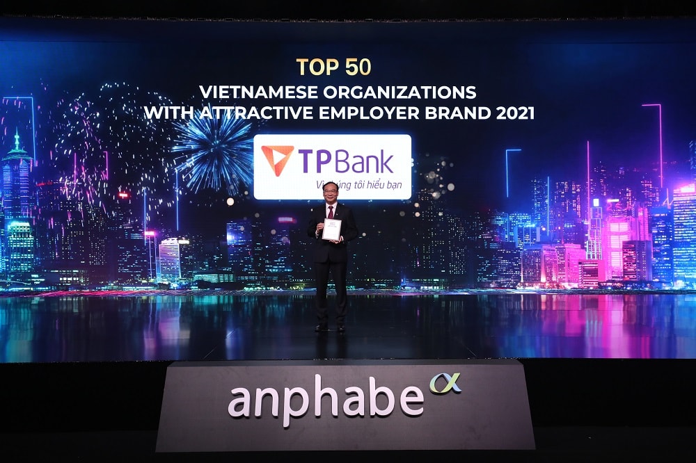 TPBank vừa vinh dự nhận cú đúp giải thưởng: “100 nơi làm việc tốt nhất Việt Nam” và “Top 50 Doanh nghiệp Việt có Thương hiệu tuyển dụng hấp dẫn”.