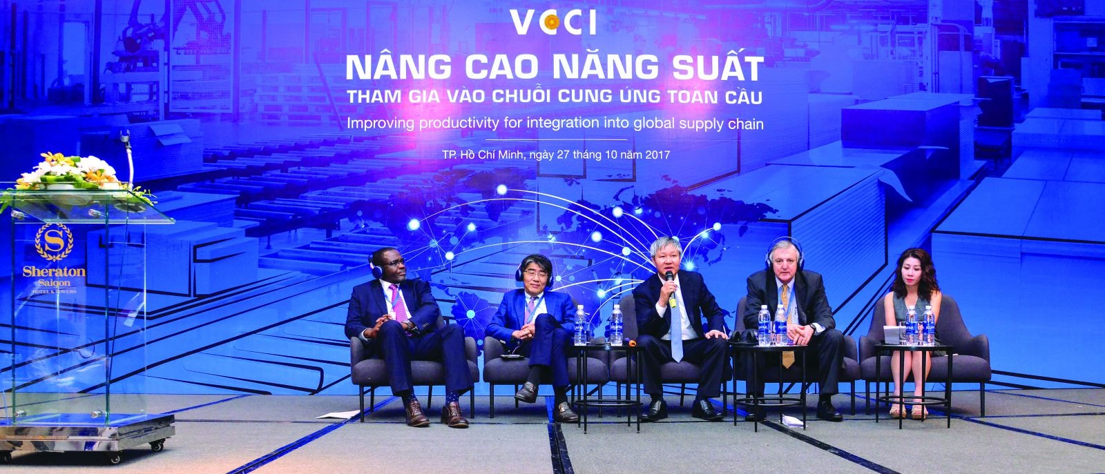 Ông Võ Tân Thành – Phó Chủ tịch VCCI kiêm Giám Đốc VCCI-HCM trao đổi tại Diễn đàn quốc tế về năng suất do VCCI-HCM phối hợp với ILO tổ chức