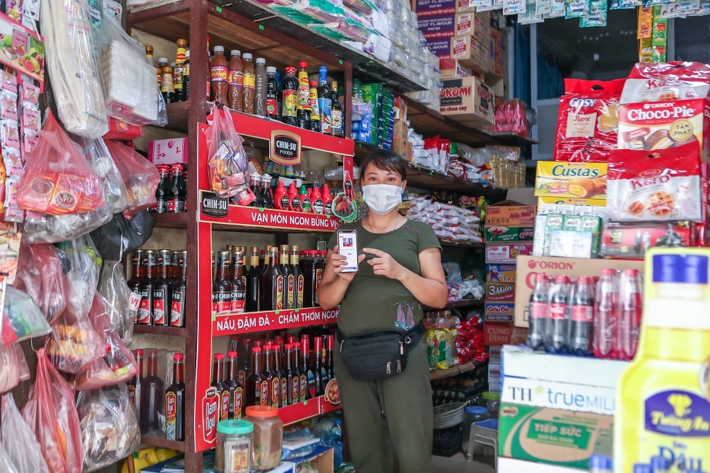 VinShop trở thành người đồng hành trong chặng đường làm giàu của hơn 80.000 của hàng tạp hóa. Giá trị tiên quyết của tạp hóa công nghệ là tăng thu nhập