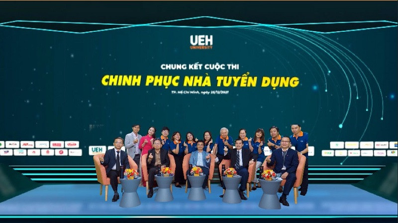 Cuộc thi Chinh phục nhà tuyển dụng với đại diện các doanh nghiệp tuyển dụng thu hút đông đảo sinh viên