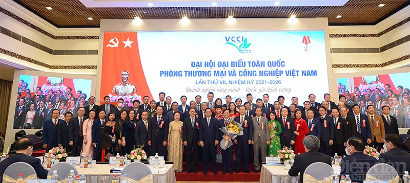 Ban chấp hành VCCI khóa VII đã có sự đổi mới nhân sự với 28 ủy viên tham gia lần đầu, chiếm 31% trên tổng số (93) ủy viên. Ban chấp hành VCCI khóa VII hầu hết là những doanh nhân tiêu biểu, trong đó có nhiều doanh nghiệp lớn, đầu ngành có đóng góp quan trọng đối với kinh tế xã hội của Đất nước.