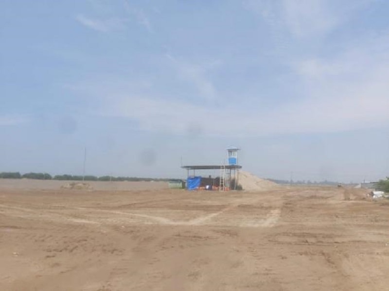 Đến nay mặc dù dự án được chuyển giao cho nhiều nhà đầu tư ở Việt Nam, thế nhưng vẫn chỉ là bãi đất trống, nhiều khu đất trên dự án vẫn chưa được san lấp mặt bằng.