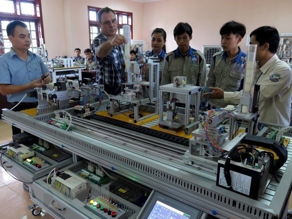 Năm 2021, nhân dịp kỷ niệm ngày Kỹ năng lao động Việt Nam – ngày 4 tháng 10, Chủ tịch Nước Nguyễn Xuân Phúc đã gửi Thư kêu gọi đồng hành nâng tầm kỹ năng lao động, vì một Việt Nam chiến thắng dịch bệnh và phát triển thịnh vượng.