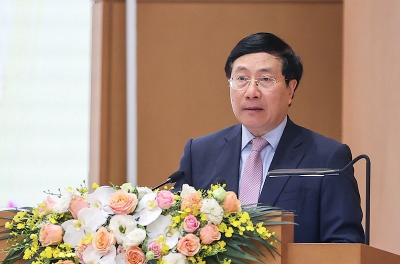 Phó Thủ tướng thường trực Chính phủ Phạm Bình Minh nhấn mạnh tới việc thực hiện quyết liệt, đồng bộ, hiệu quả các biện pháp phòng, chống dịch