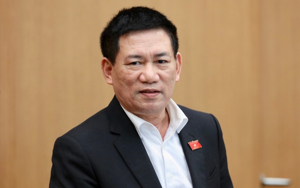 Bộ trưởng Tài chính Hồ Đức Phớc phát biểu thảo luận tại tổ chiều 6/1.