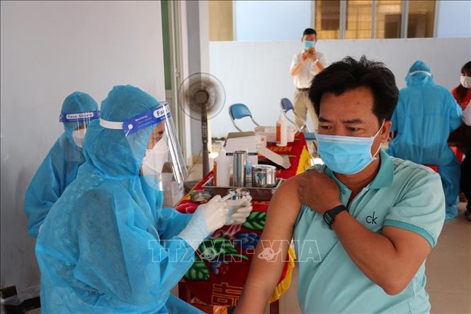 Việt Nam đang nỗ lực bao phủ vaccine COVID-19.