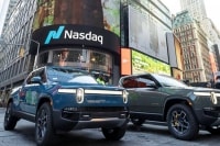 Chỉ bán được 12 xe điện, Rivian vẫn lên ngôi vốn hóa lớn nhất sàn Nasdaq