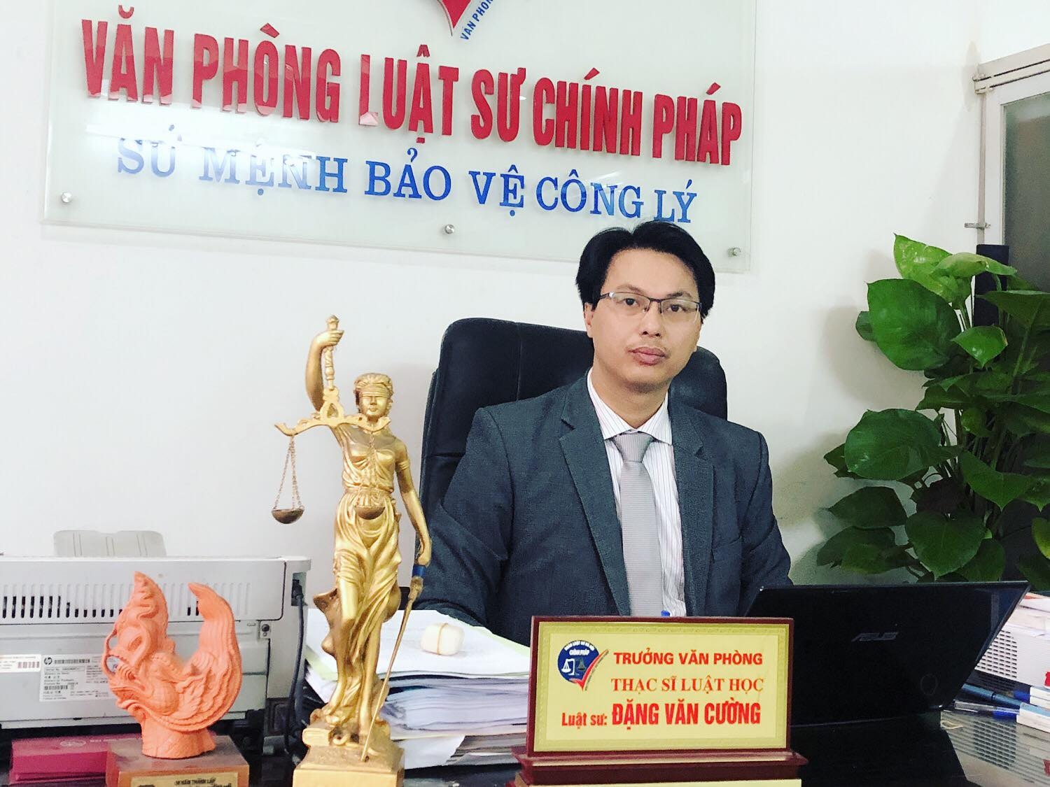 Luật sư Đặng Văn Cường, Trưởng Văn phòng luật sư Chính Pháp, Đoàn luật sư TP Hà Nội.