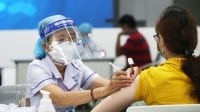 TIN NÓNG CHÍNH PHỦ: Đẩy nhanh tiêm vaccine phòng COVID-19, bảo đảm an toàn, hiệu quả phòng, chống dịch dịp Tết