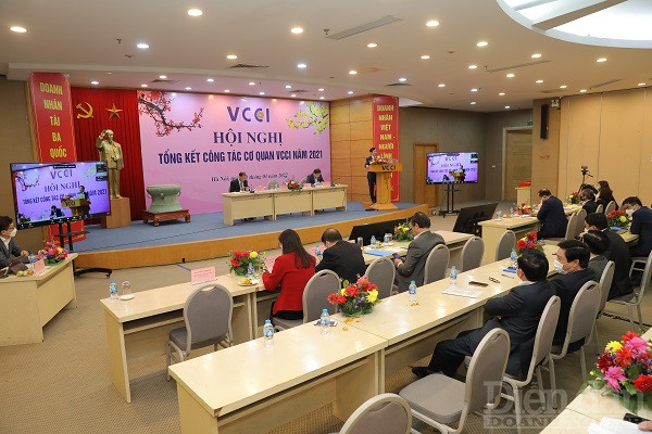 Hội nghị Tổng kết công tác cơ quan Liên đoàn Thương mại và Công nghiệp Việt Nam (VCCI) năm 2021 tổ chức chiều ngày 21/1.