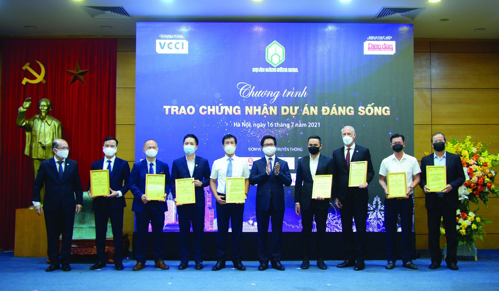 Những dự án đáng sống được Diễn đàn Doanh nghiệp bình chọn trong năm 2021, dưới sự chỉ đạo của VCCI.