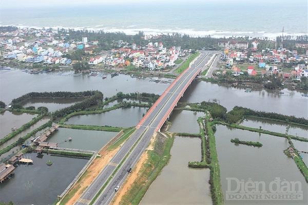 Trong năm 2022, tỉnh Quảng Nam lên kế hoạch đẩy mạnh giải ngân vốn đầu tư công và kiên quyết điều chuyển vốn