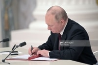 Putin mưu gì khi công nhận Donetsk và Luhanks độc lập?