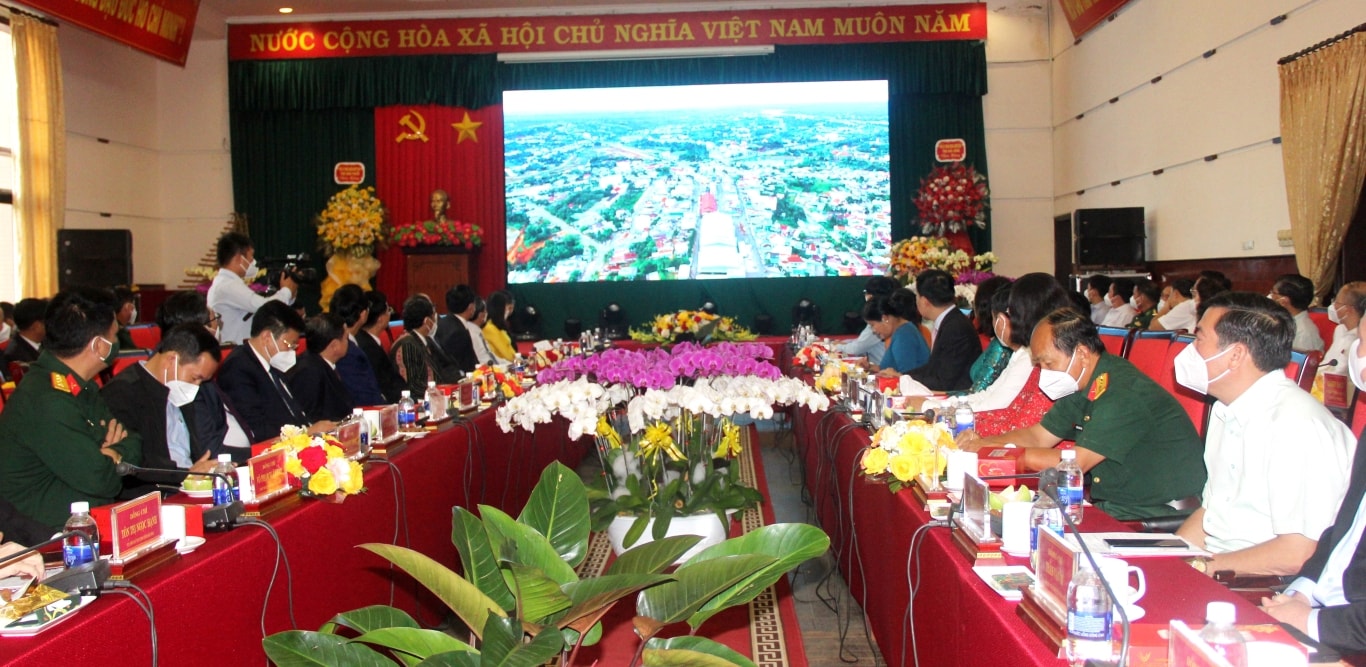 Đại biểu 2 tỉnh tham dự lễ ký kết hợp tác phát triển giai đoạn 2022-2025