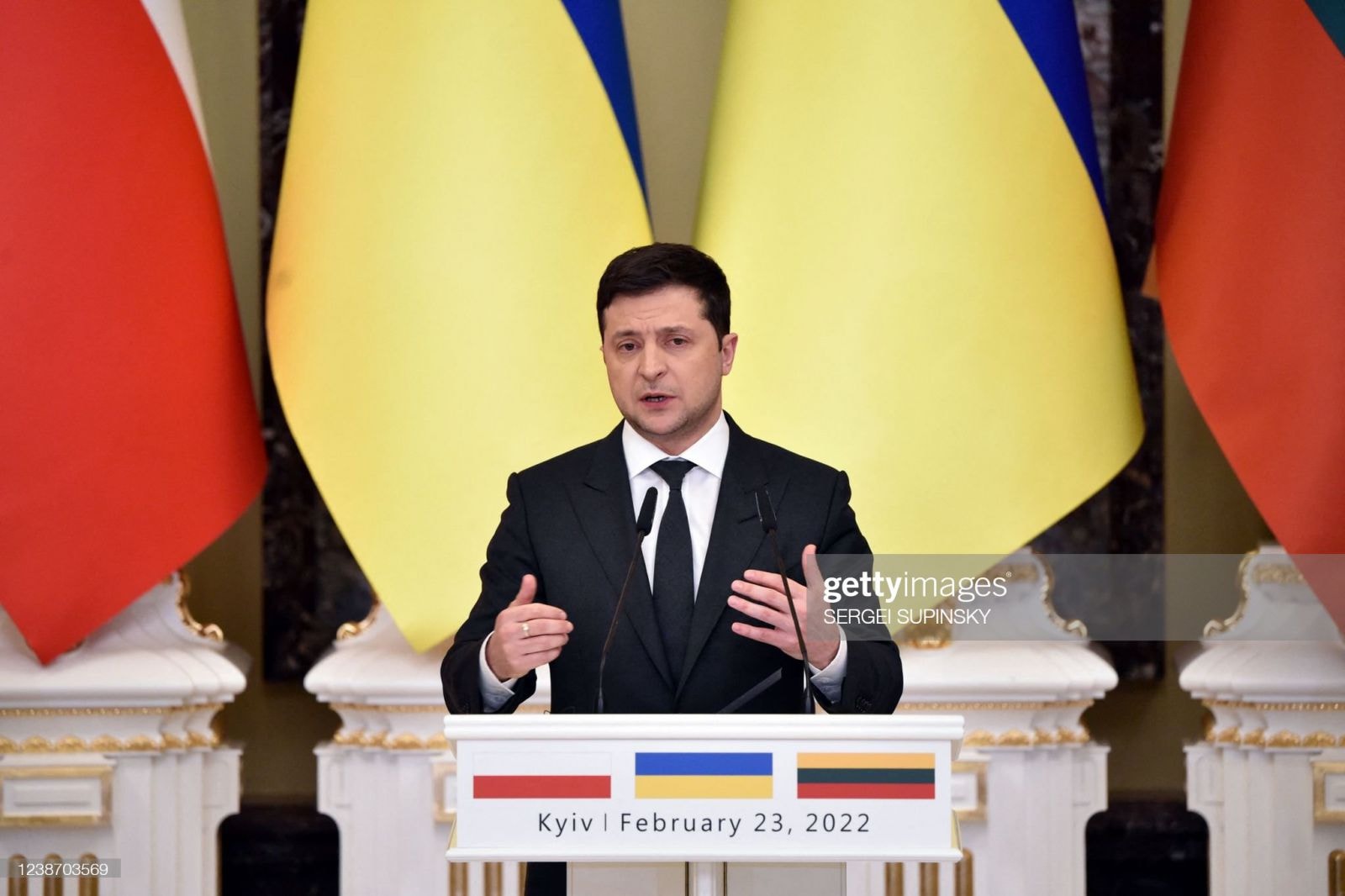 Ông Zelensky tiếp nối sai lầm của người tiền nhiệm