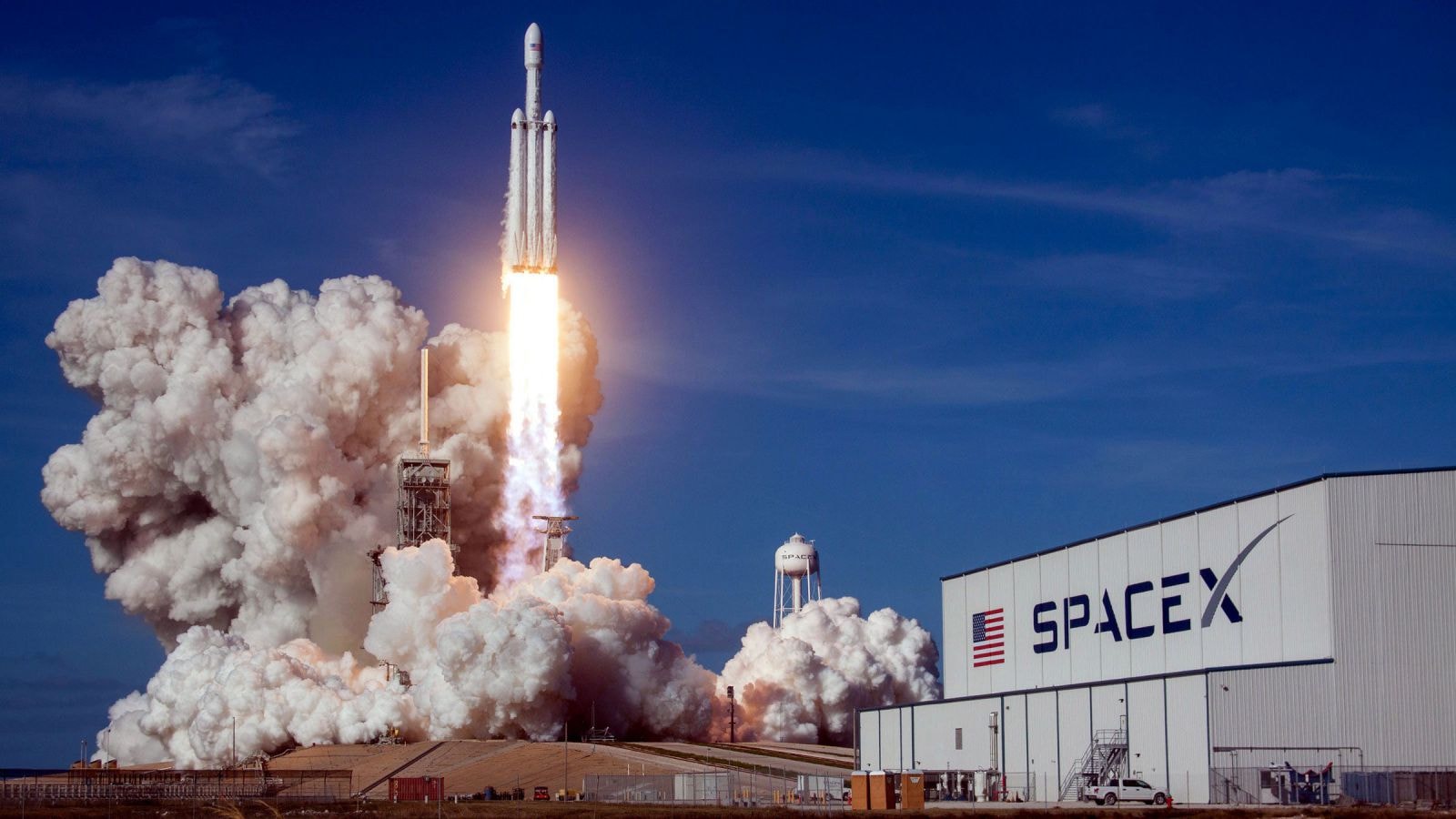 Elon Musk là Kỹ sư trưởng của SpaceX,