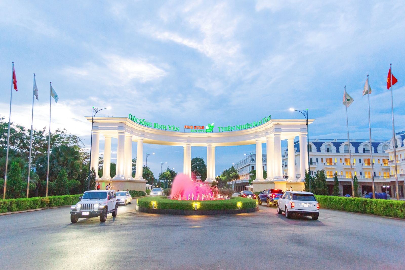 Ở phân khúc nhà liền thổ, chuyên gia Savills đánh giá người mua dòng sản phẩm này ngày càng quan tâm đến các địa điểm đầu tư lân cận TP.HCM như Đồng Nai và Bình Dương