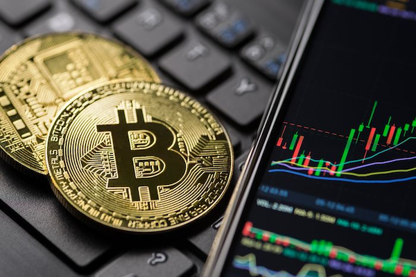 Bitcoin đã có một đợt tăng giá quay về mốc 45.000 USD/BTC (ảnh: Bloombergr)