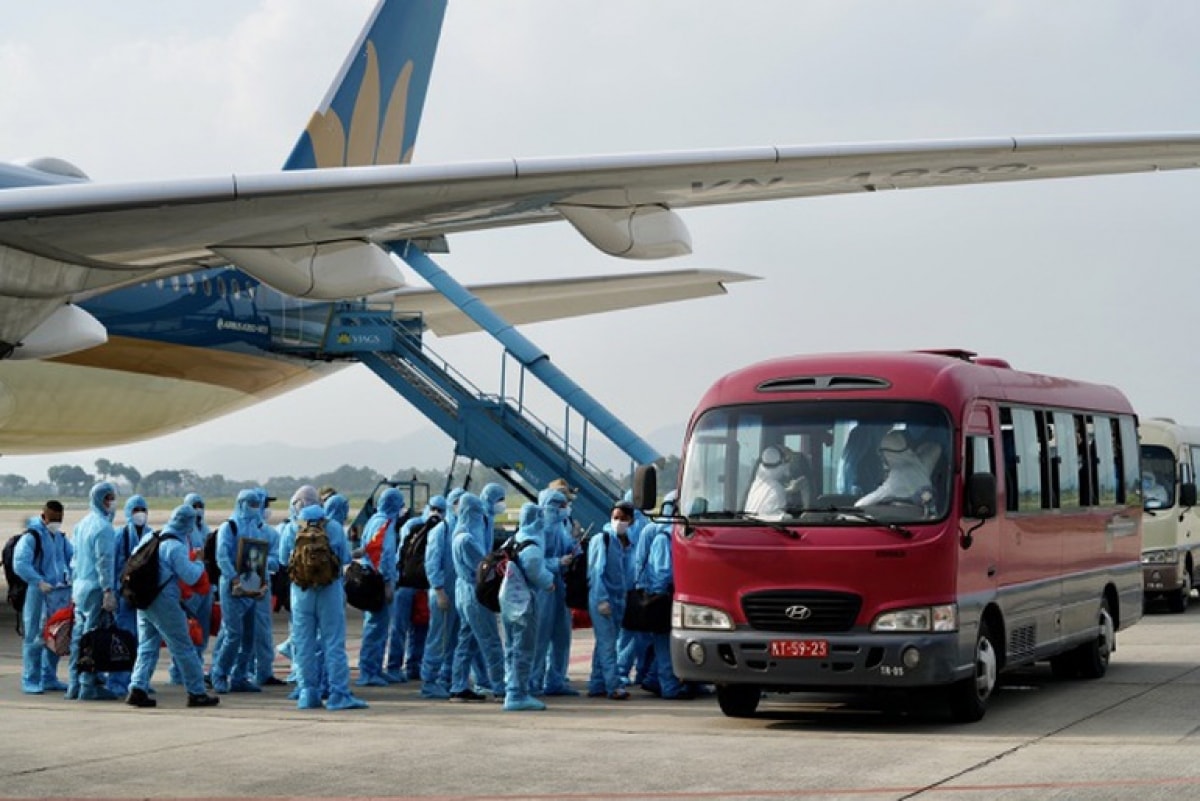 Thêm chuyến bay thứ 3 sơ tán người Việt Nam tại Ukraine về nước vào ngày 10/3.