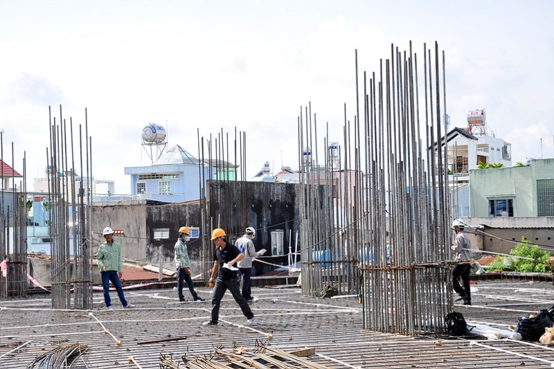 một số chuyên gia pháp lý cho rằng, Nghị định mới đã sửa đổi, bổ sung các quy định rõ ràng hơn về thời hạn bảo hiểm bắt buộc trách nhiệm dân sự đối với bên thứ ba - Ảnh minh họa