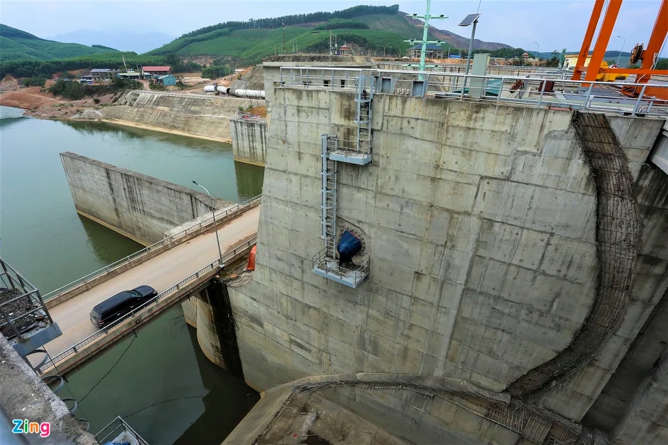 Hồ thủy lợi lớn nhất Nghệ An sau hơn 10 năm dang dở Hồ thủy lợi lớn nhất Nghệ An sau hơn 10 năm dang dở