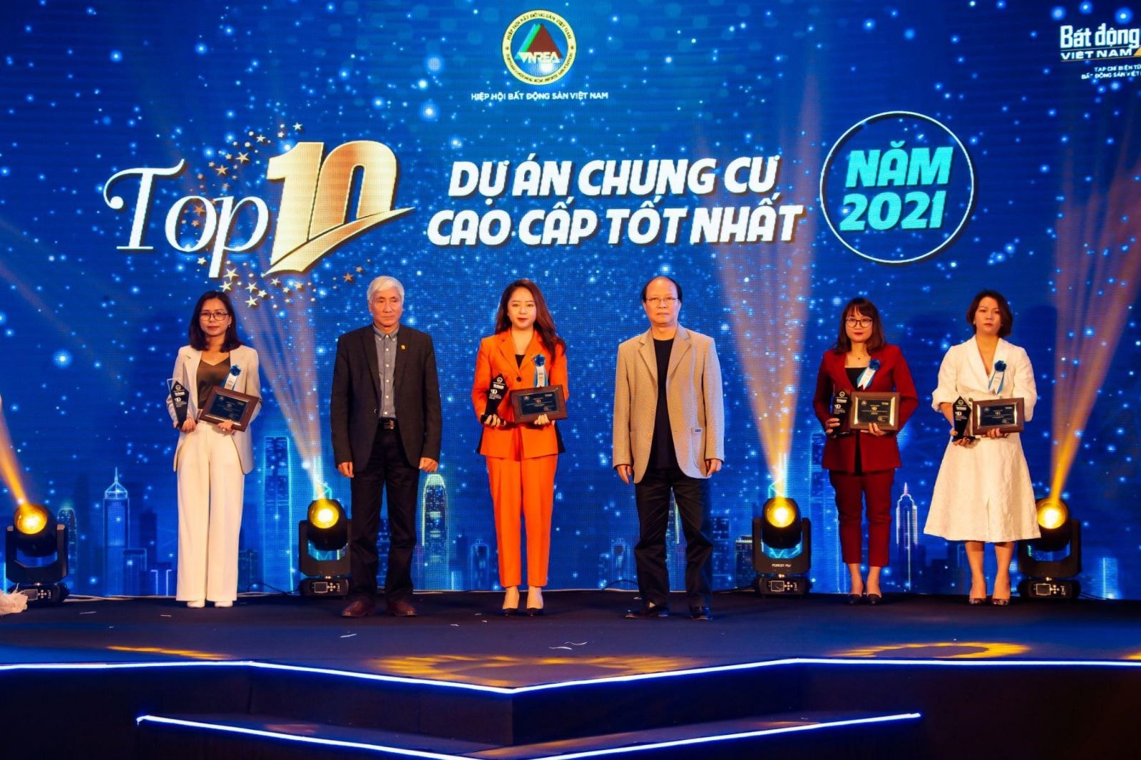 Sunshine Group giành giải Top 10 chung cư cao cấp tốt nhất năm 2021 cho dự án Sunshinep/Riverside