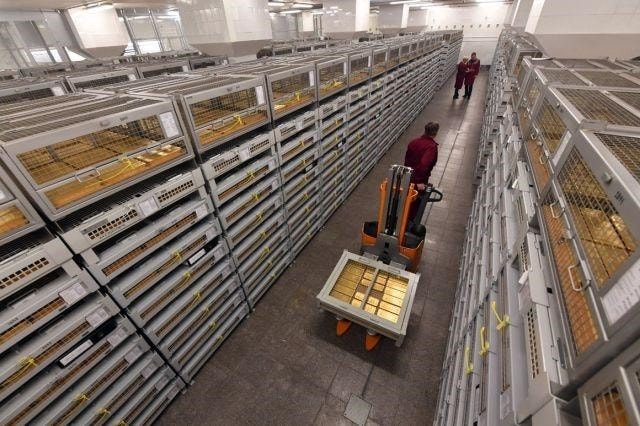 Nga hiện có dự trữ vàng từ 100 tỷ đến 140 tỷ USD.