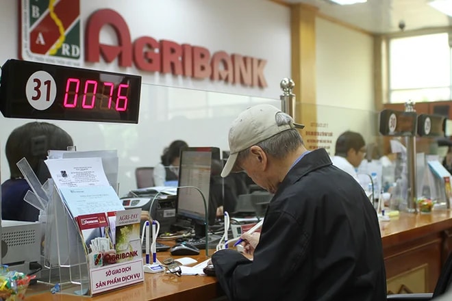 Agribank rao bán hàng nghìn m2 đất và biệt thự để xử lý nợ