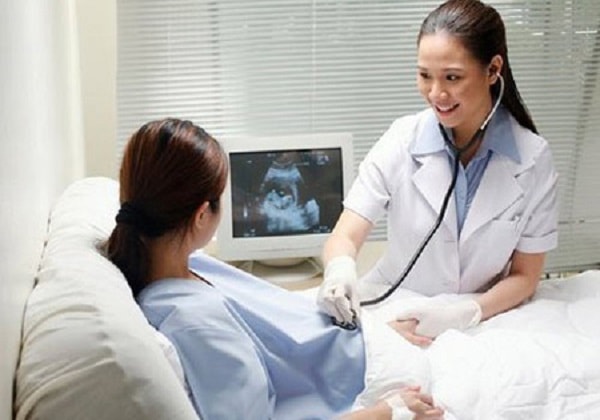 phụ nữ mang thai bị nhiễm COVID-19 là đối tượng dễ bị tổn thương.