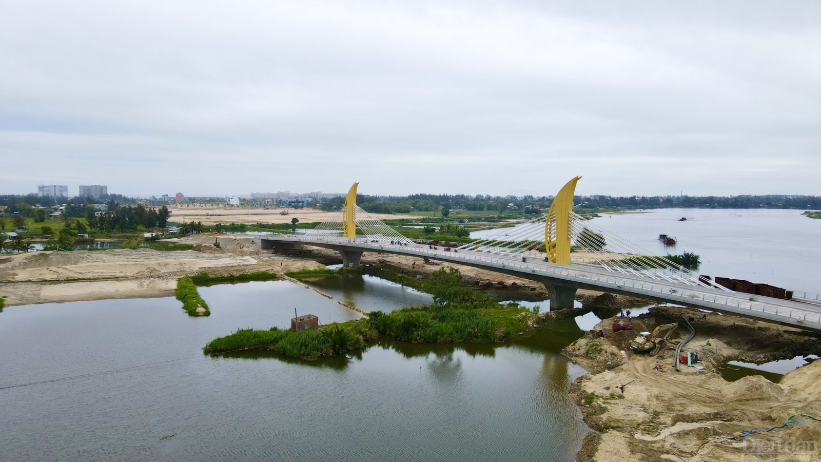 Cầu ông Điền (trên trục Dũng Sĩ Điện Ngọc ra bãi tắm Viêm Đông, Quảng Nam) dự kiến hoàn thành và đưa vào sử dụng trong quý II/2022.