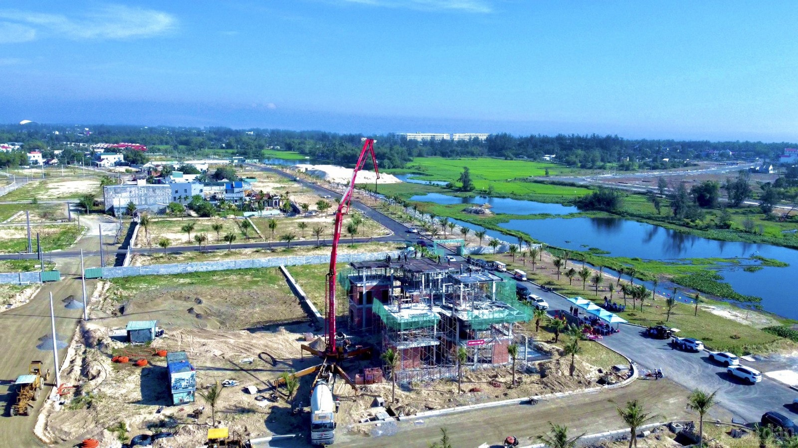 Loạt dự án ven sông Cổ Cò đang dần hoàn thiện và khớp nối hạ tầng toàn khu đô thị Điện Nam - Điện Ngọc.