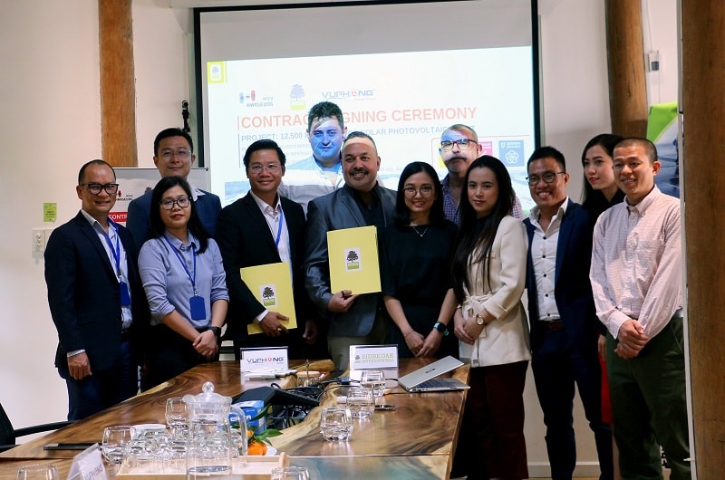Vũ Phong Energy Group và Shire Oak International ký kết hợp tác phát triển chuỗi hệ thống điện mặt trời áp mái 12,5 MWp