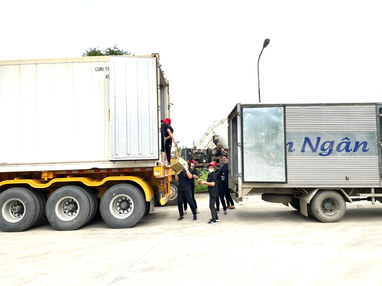 Ngày 25/03/2022 sản phẩm mía nước ép do công ty TNHH Đầu tư và thương mại Tiến Ngân đóng gói đã được xuất khẩu sang thị trường nước Đức.