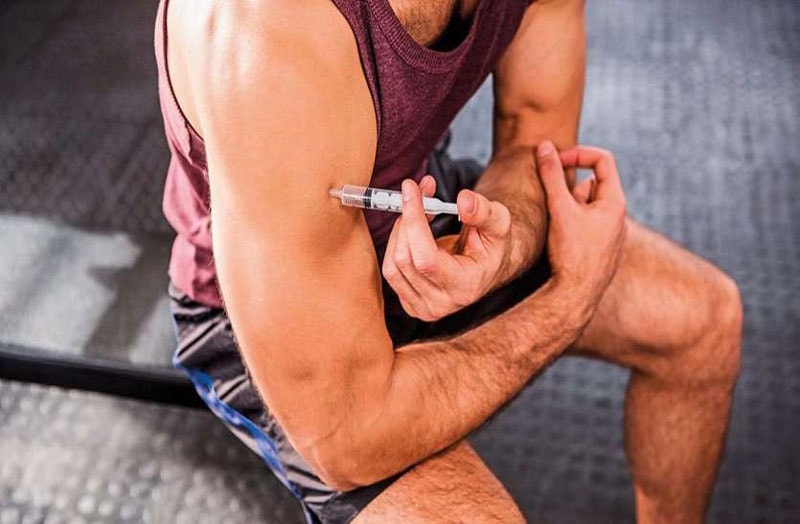 Một số người tin rằng dùng steroid đồng hóa sẽ giúp họ trở nên cân đối và khỏe mạnh. Ảnh: Fitnessturkiye.