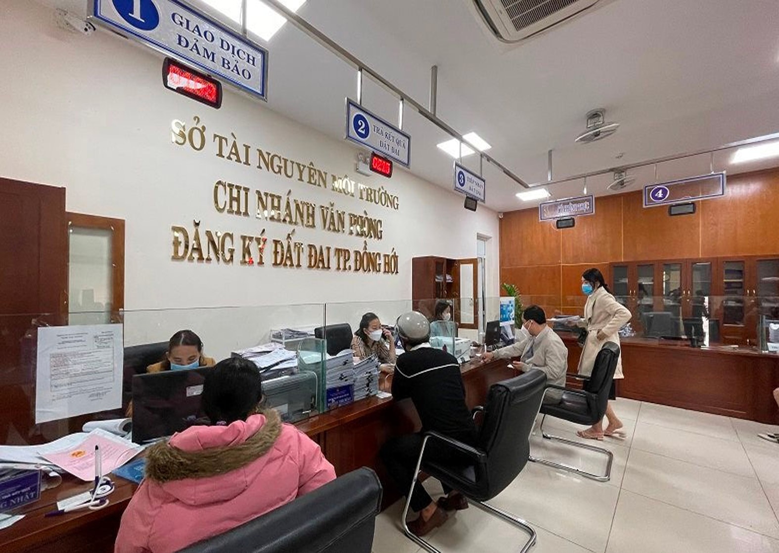  Thủ tục hành chính trong cho thuê đất, giao đất, đấu giá đất cần được đồng bộ.