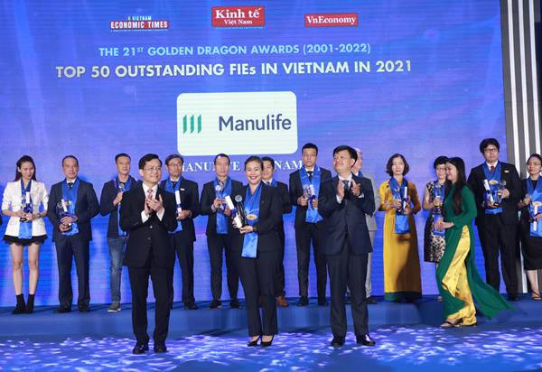 Manulife Việt Nam vừa được vinh danh Giải thưởng Rồng Vàng về các dịch vụ và sản phẩm sức khỏe số hóa của năm.