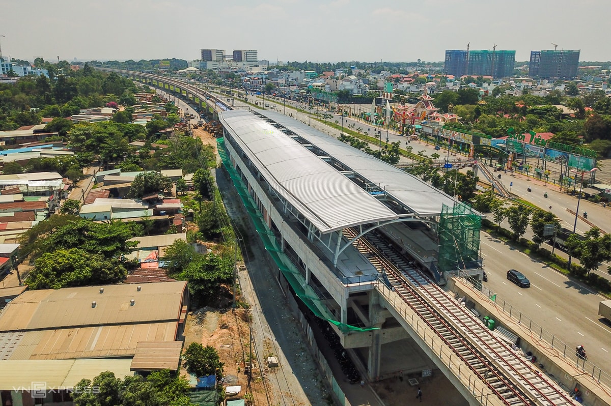  Dự án Metro số 1 cũng bị chậm trễ sau 10 năm khởi công do thiếu vốn.